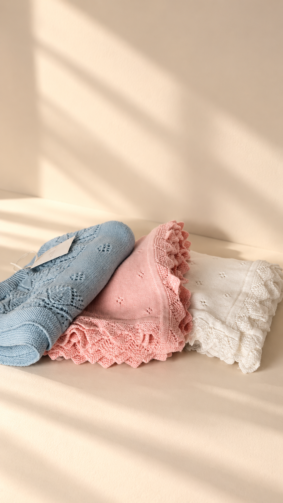 The Jolié cotton blanket
