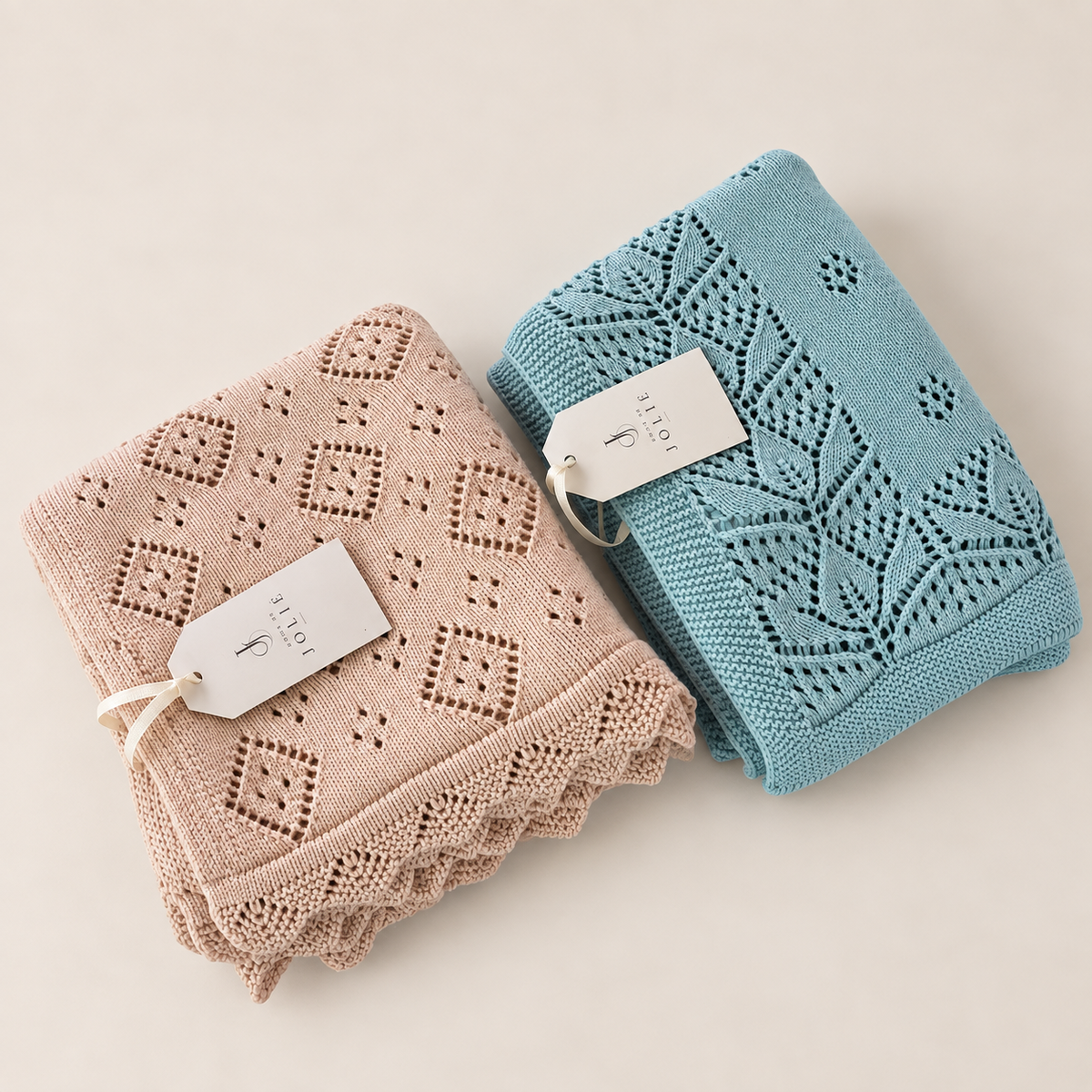 The Jolié cotton blanket