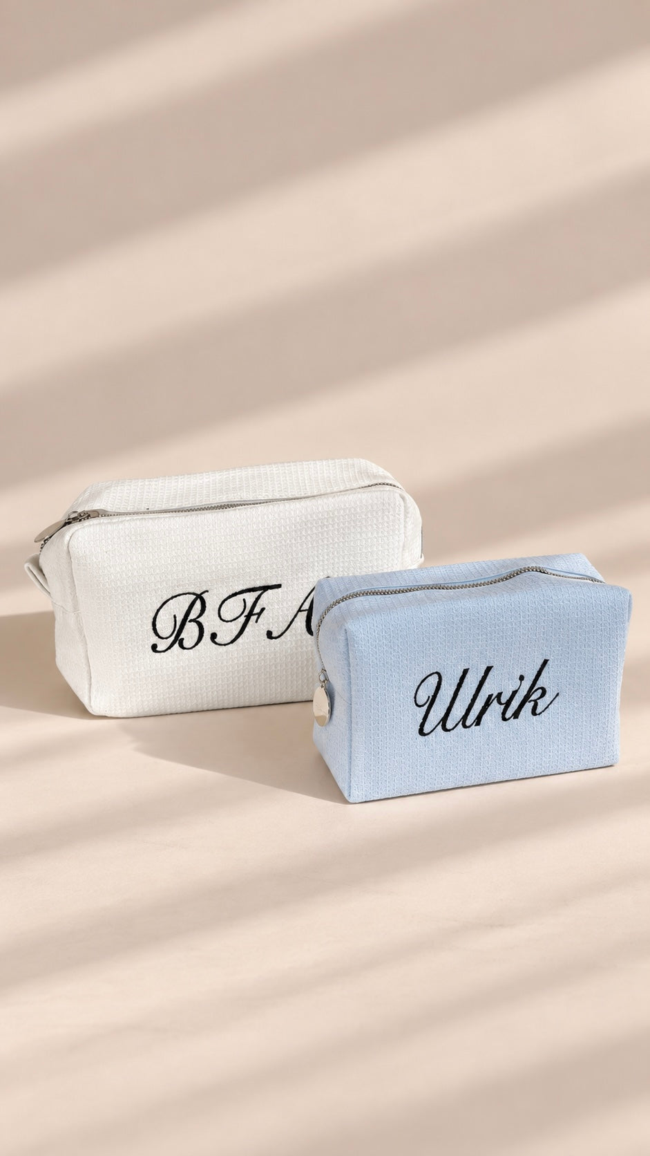 The Jolié waffle toiletry bag